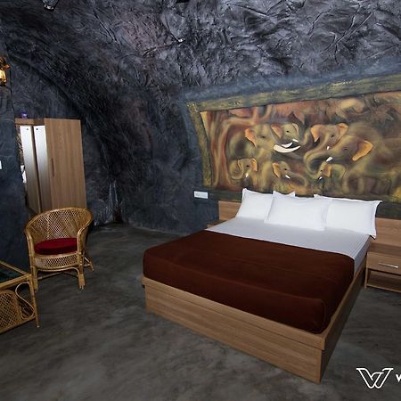 Cavern Wayanad-A Wandertrails Stay Kaniyambetta Exterior photo